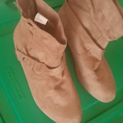  Women's Light Brown Ankle Bootie Size 8