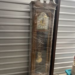 Howard Miller 610-185 Grandfather Clock Cherry