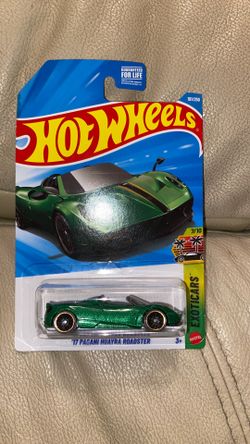 Hot Wheels 2017 Pagani Huayra Roadster