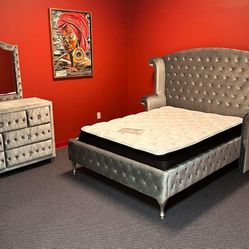 Velvet 5 Pcs Bedroom Set Queen or King Beds Dressers Nightstands Mirrors and Chest With İnterest Free Payment Options 1719 Wayne 