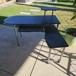 FREE TABLE