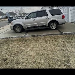 Lincoln Navigator 