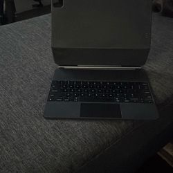 Ipad Keyboard And Pencil
