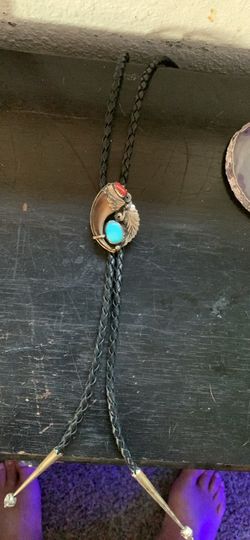 Native American Bear Claw Bolo Tie