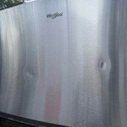 Whirl Pool Refrigerator 