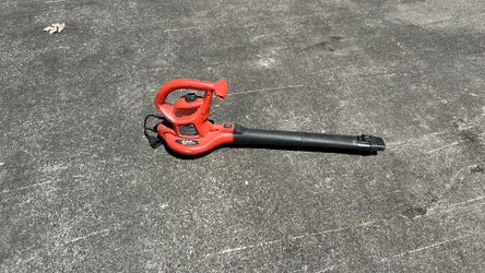 Leaf hog Blower