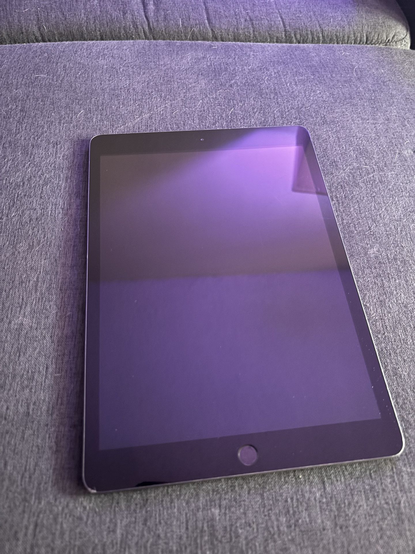 iPad ( 7th Gen )