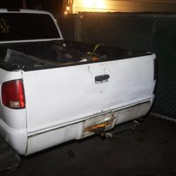 00 Chevy S10 Roll Pan Shorty Hitch