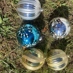 Large medium size plastic Christmas holiday ornament balls silver gold blue 5