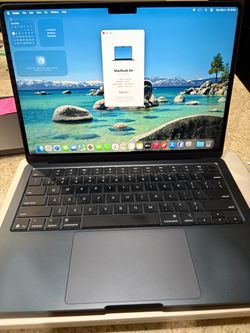Rare Excellent condition Apple MacBook Air 13” m4 32GB Ram 1TB