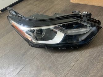 18-21 equinox halogen headlight In perfect conditions, no broken tabs, OEM, $300