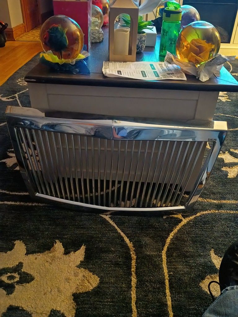 E & G Chrysler 300 Grill