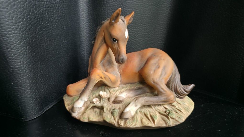 Vintage Home Interior "Masterpiece" Homecoming Horse Figurine