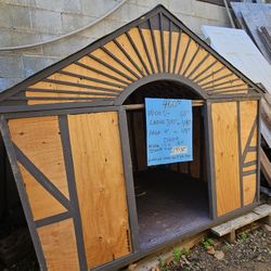 XL Dog House (Built/ready)