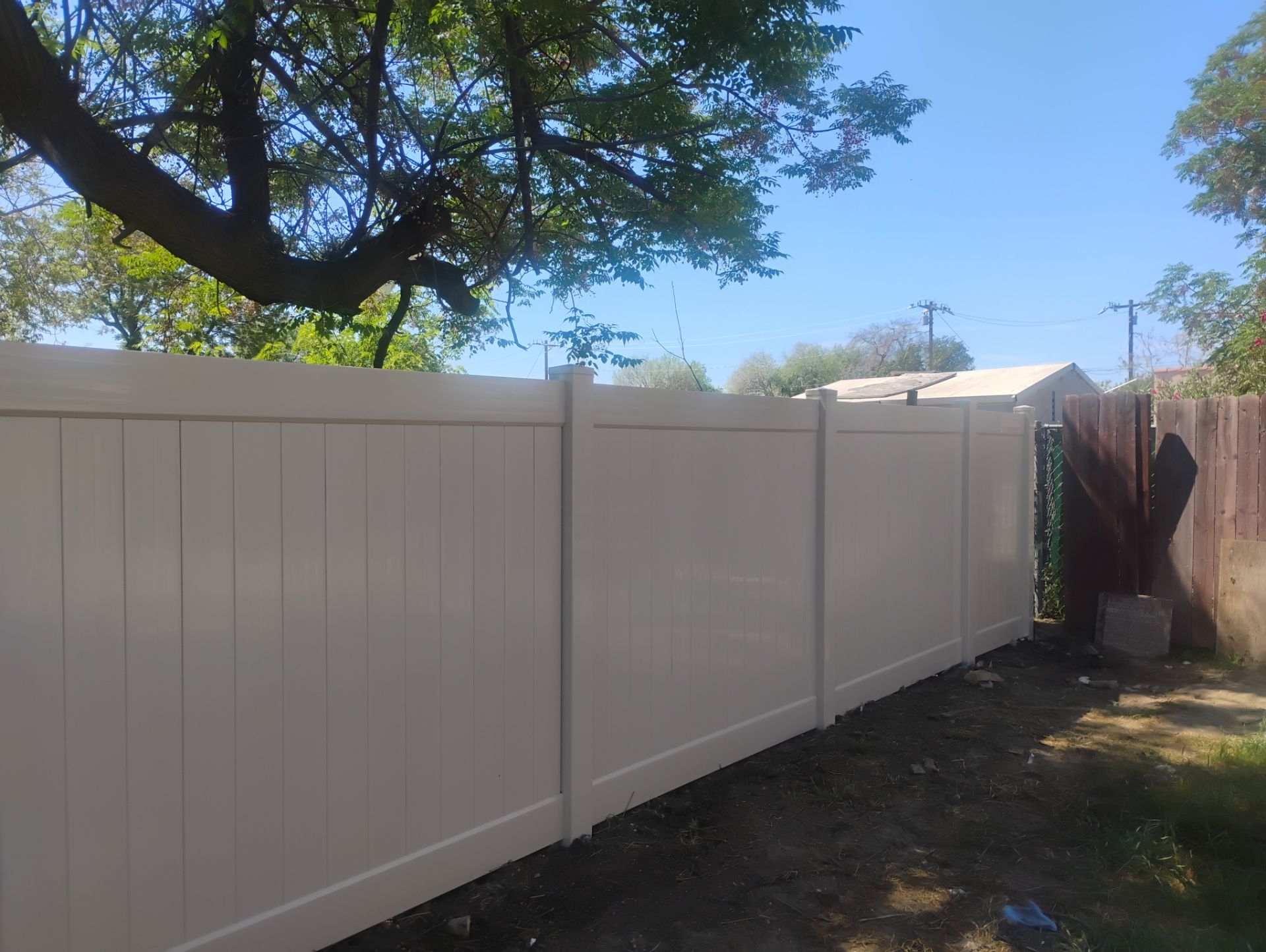 Gates y fence vinyl