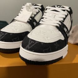 Louie Vuitton Skate Sneaker for Sale in Riverside, CA - OfferUp