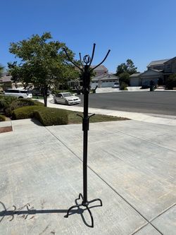 Black Metal Coat Rack / Coat Tree