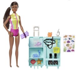 Barbie Marine Biologist Doll & 10+ Accessories, Mobile Lab Playset with Brunette Doll & Storage