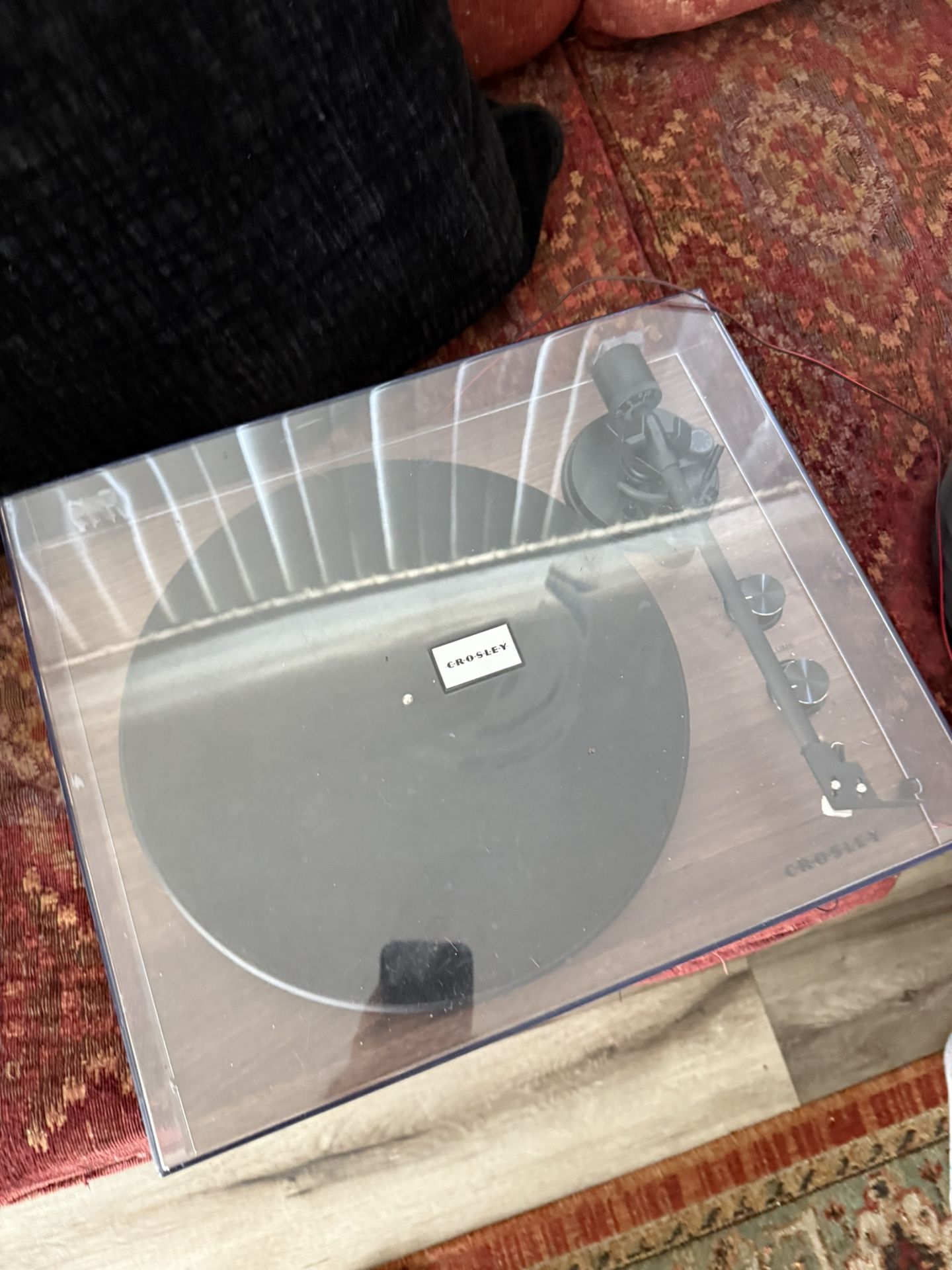 crowley record player and speakers