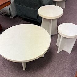 Circular Table Set