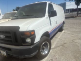 2009 Ford E-Series Van
