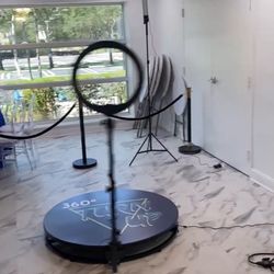 360 Photo Booth (4-6 People Platform)