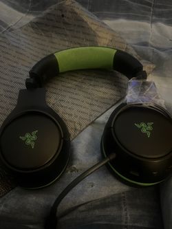 Cracked but works perfectly, Razer Kaira Wireless Headset - Consoles and PC