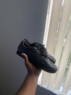 Blsck pumas Size 10 (willing to negotiate)