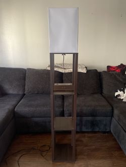 Lamp with speaker