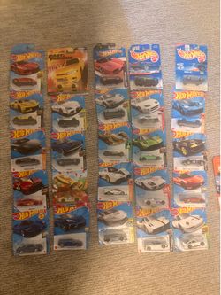 Hotwheels lot SEND OFFERS!!