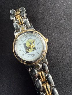 Quartz Tweety bird vintage watch ( needs battery)