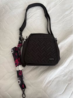 Lug crossbody purse