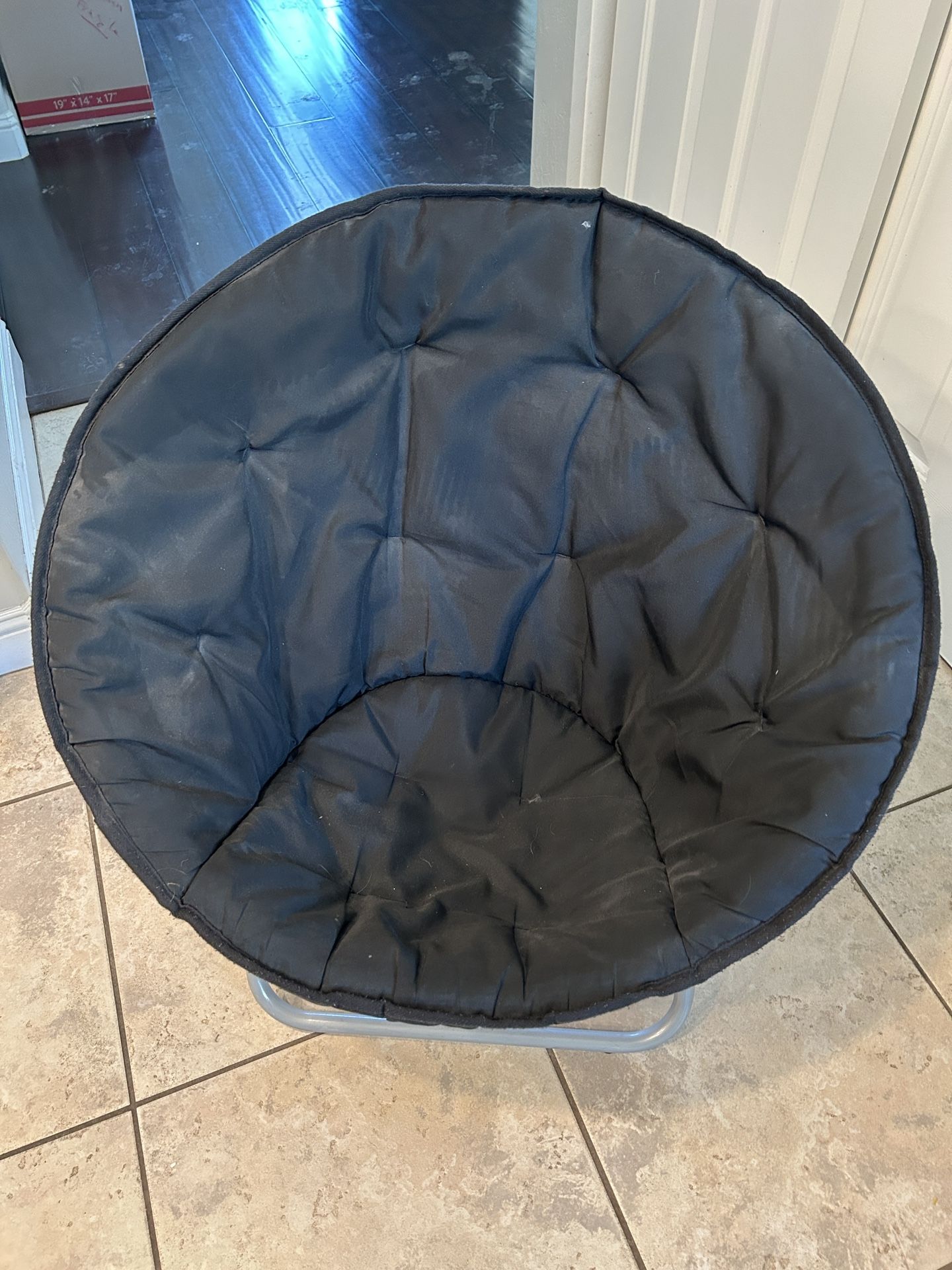 Folding Saucer Chair