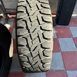 37/12.50 R17 Toyo Open Country
