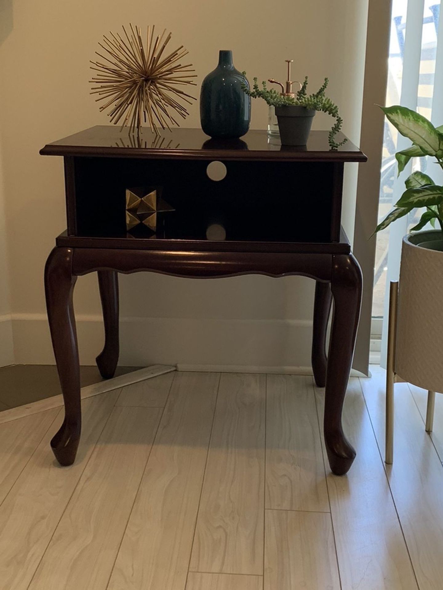 Bombay Company Side Table/TV Stand