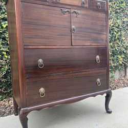 English Georgian Mahogany Gentleman's Dresser/Chest of Drawers