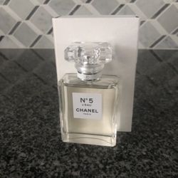  Chanel “5 L’eau 