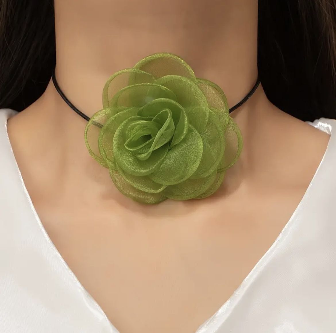 Brand New Glamorous 3D Rose Flower Choker Necklace “New”