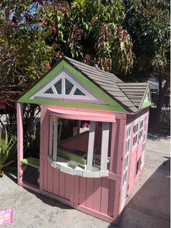 Kids playhouse