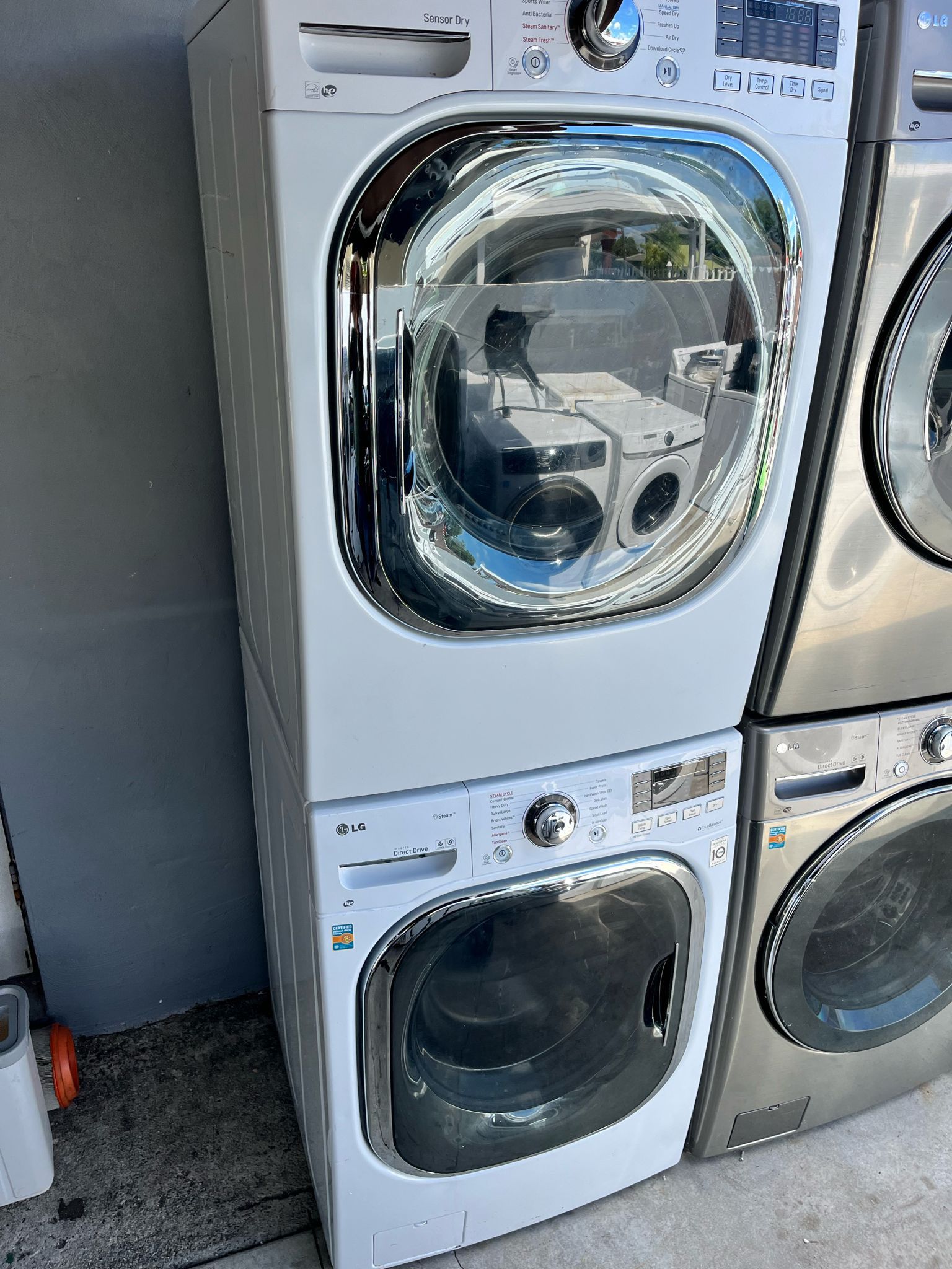 LG Laundry Washer And Dryer 