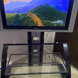Tv / Tv Stand 