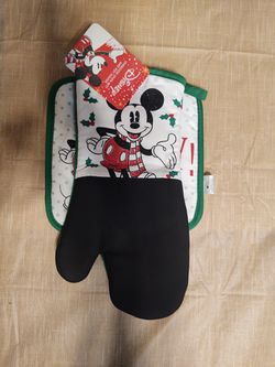 Mickey Mouse Oven Mitt & Pot Holder Set