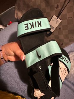 Women’s sandals