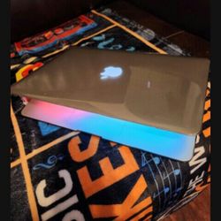 Apple Macbook Air 13" Working Fine