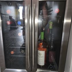 Spt  Double Doors Duel Temperature 24 Bottle Wine Cooler 