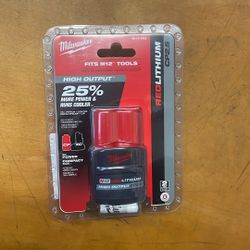 Milwaukee M12 High Output, CP 2.5
