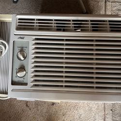 Window Air Conditioner