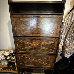 LARGE SHOE RACK/SHOE STORAGE 