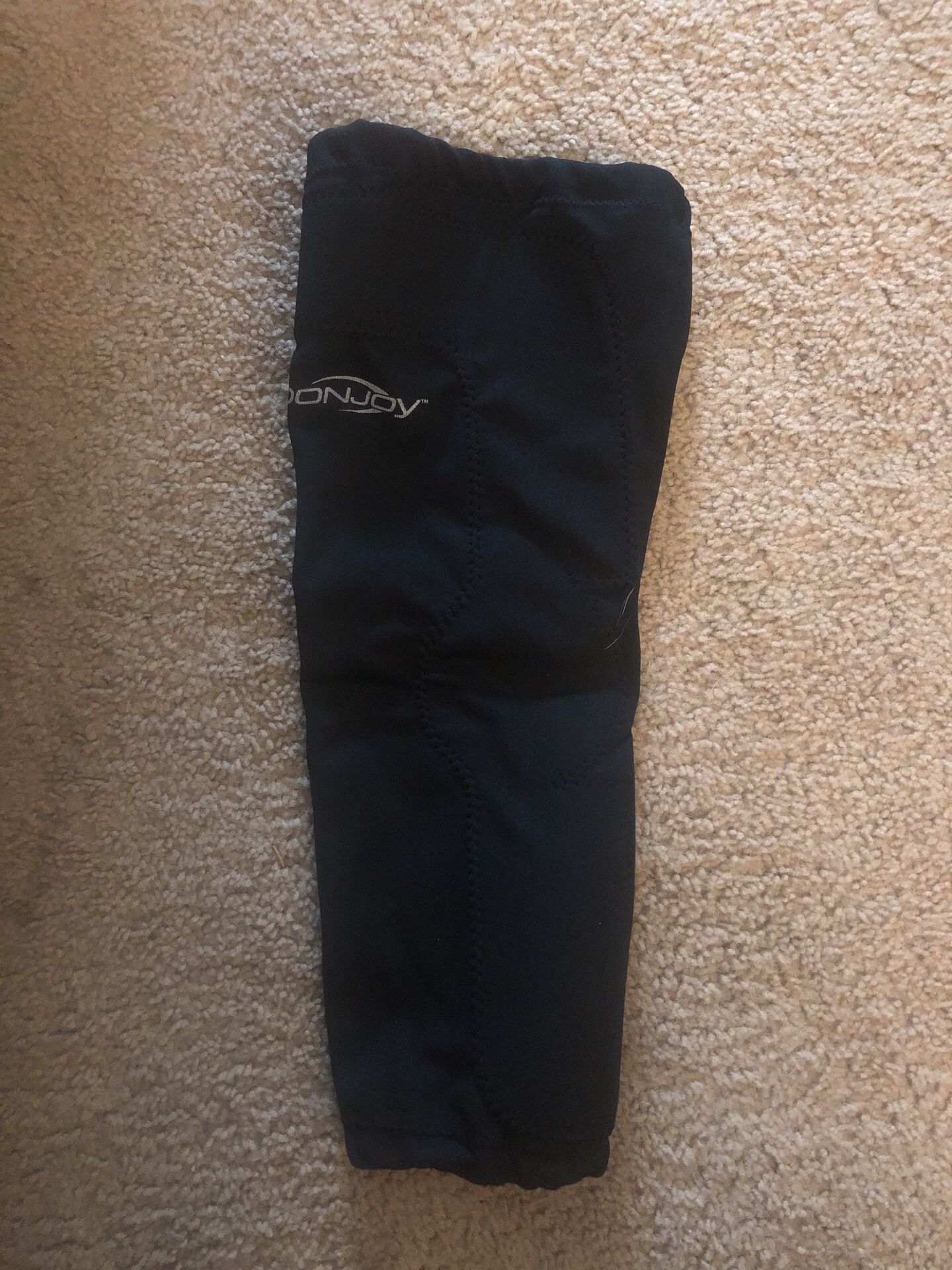 DonJoy Knee Brace Cover size Medium