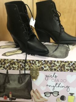 Boots size 6